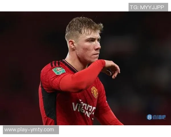 霍伊伦禁区内精彩抽射险些戴帽可惜高出横梁令人叹息